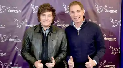 ¿Llamará Milei? Santilli espera el teléfono para reemplazar a Adorni y ya tiene una misión clara