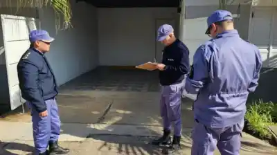 Irrumpió en un hotel alojamiento, encontró a su mujer con otro y lo balearon: el amante está grave