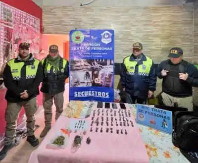 Allanaron dos viviendas en la capital y lo que encontraron derivó en una nueva causa
