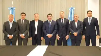 El elogio unánime de los gobernadores a Santilli: ¿qué ven en el nuevo jefe de Gabinete?
