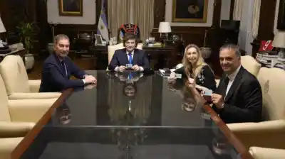 Milei se queda en Buenos Aires: el motivo detrás de su ausencia en la cumbre del Mercosur