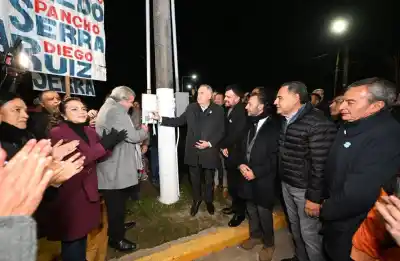 Inauguraron 32 cuadras de adoquines y una renovada plaza en Monteros: ¿qué obras transformaron la zona?