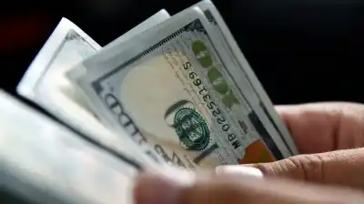 Dólar hoy: el blue se mantiene firme y la brecha con el mayorista se achica
