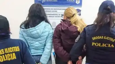 Conocida como ‘La Reina’: vendía droga con su hija en un barrio humilde y ahora las dos van presas