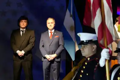Milei en la embajada de EE.UU.: ¿un gesto que anticipa su viaje a Washington?
