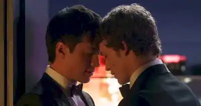 El Fenómeno De Heated Rivalry, La Serie De Romance Gay Que No Estrenó En La Argentina Y Aun Así Es Furor En El País