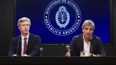 El dólar rompió su propio récord: cerró a $1510 y ya miran con lupa lo que viene