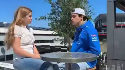 ¡Casi lo lesionan! El insólito momento que vivió Colapinto en plena entrevista previa al GP de Gran Bretaña
