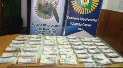 Se llevó una mochila olvidada en la ruta y terminó detenido: adentro había casi $90 millones