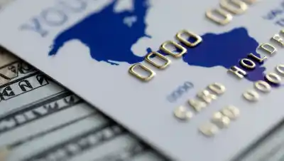 Dólar oficial y tarjeta: los precios de cada banco este viernes