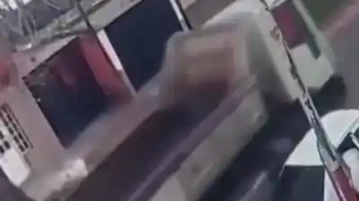 El desgarrador video del choque en Santa Fe: una bebé de un año salió despedida del auto