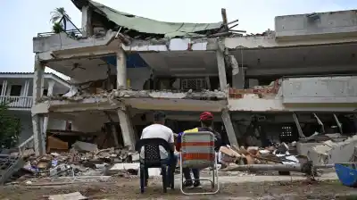 Se negó a separarse del cuerpo de su sobrino de 13 años tras los terremotos en Venezuela