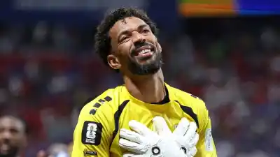 De 50 mil a 26 millones: el récord imparable que Vozinha le robó a Casillas y Dibu
