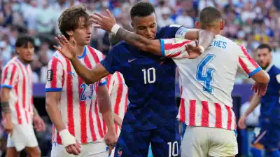 La furia francesa: L’Équipe destrozó a Paraguay y al árbitro tras el 1-0 en el Mundial