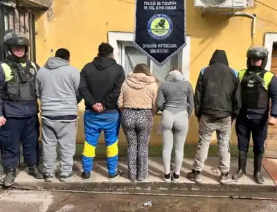 Piedras y palos volaron en Banda del Río Salí: una pelea familiar que terminó con varios detenidos