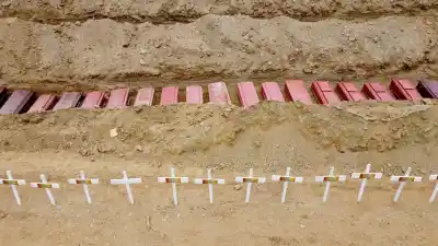 Con una foto y un código: así entierran a cientos de cuerpos sin identificar en Venezuela