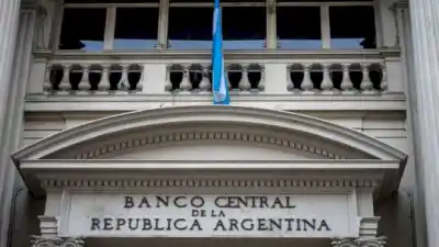 Pago De La Deuda En Dólares: Cómo El Tesoro Armó Una Ingeniería Financiera Para Cumplir Con Los Vencimientos