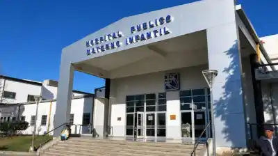 Se llevaron equipos del hospital público y los usaban en su clínica privada: dos médicos acusados
