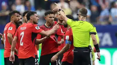 Egipto estalla contra el árbitro y la FIFA: presentó una queja formal por el partido ante Argentina