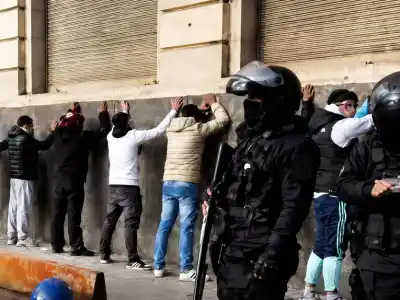 Disturbios en la Plaza Independencia: la dura advertencia de Girvau sobre los responsables