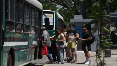 Asado y boleto: cómo los precios de diciembre golpearon el bolsillo tucumano