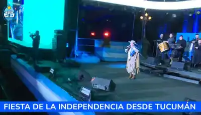 La plaza explotó de gente: así se vive el Día de la Independencia en Tucumán