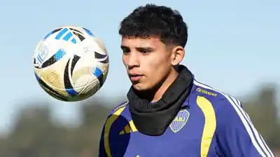 Apareció el juvenil de Boca que ilusiona a todos: Leonel Flores ya fue titular con el Vasco