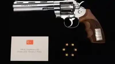 El insólito regalo de Erdogan en la cumbre de la OTAN que dejó helados a los líderes mundiales